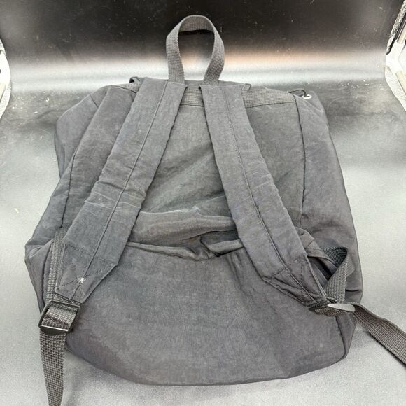 Vintage Walt Disney World Black Drawstring Embroidered Tote Book bag Backpack - Picture 2 of 4